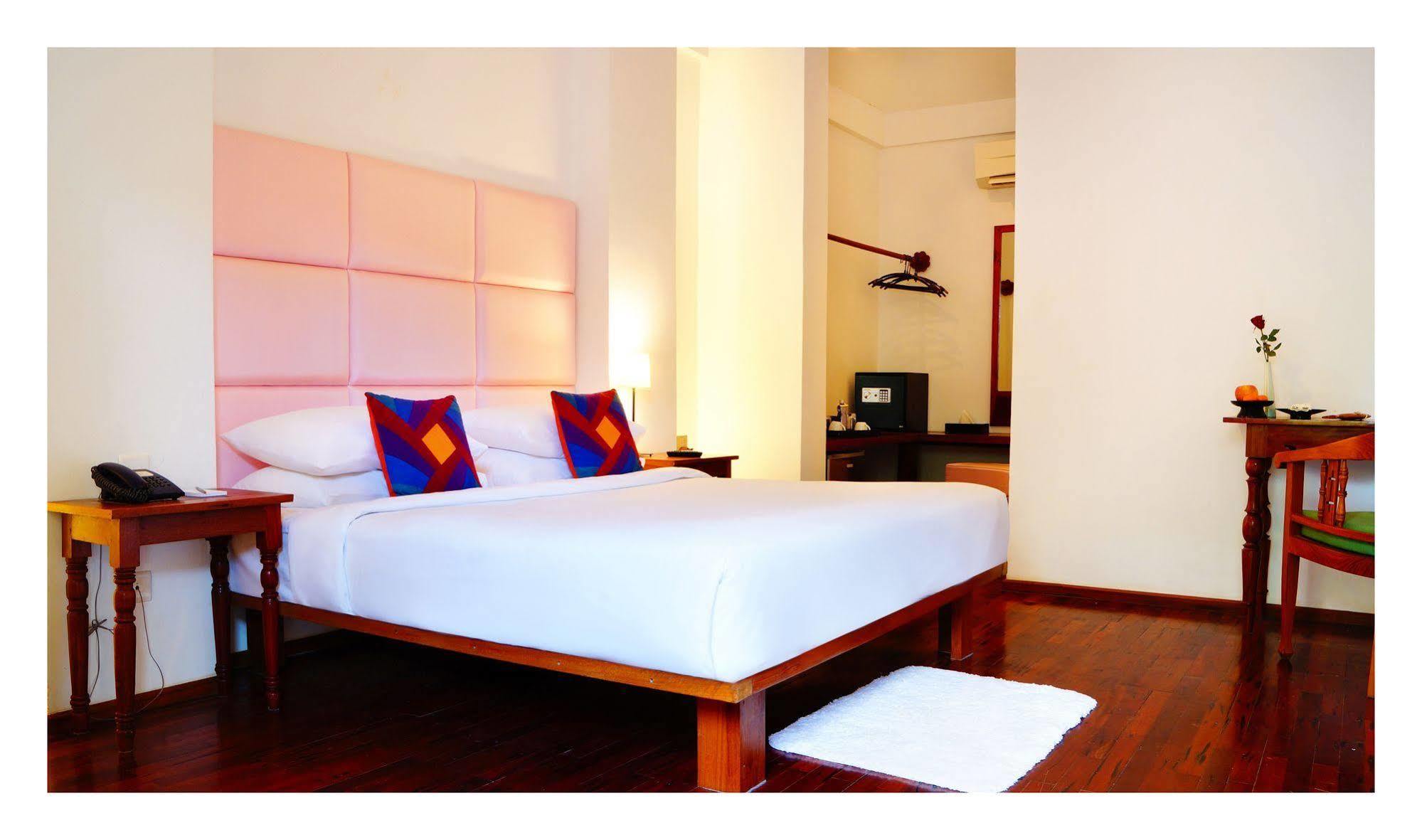 Oasis Hotel Nyaung-U Eksteriør bilde