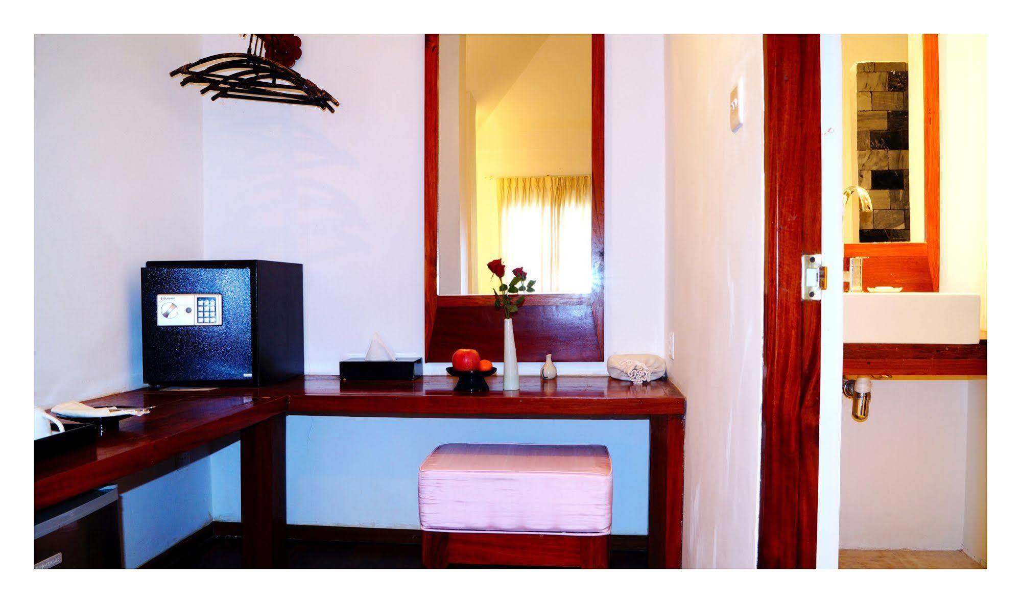 Oasis Hotel Nyaung-U Eksteriør bilde